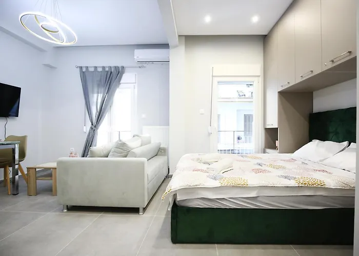 Luxury White Tower Apartament *