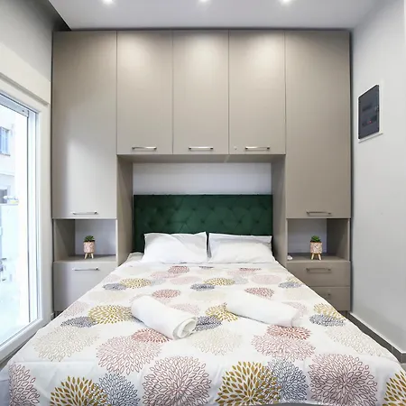 Luxury White Tower Apartmán